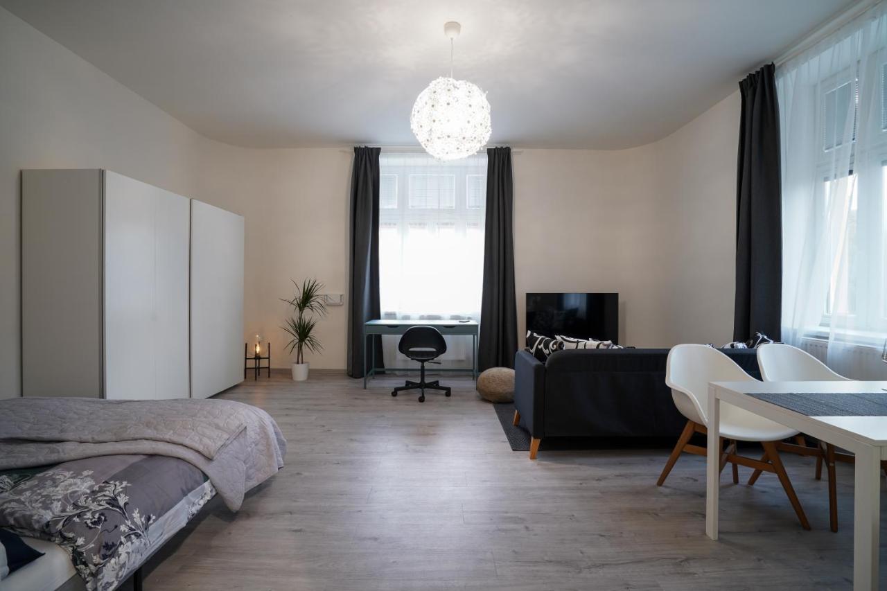 Lucy'S Apartments Olomouc Dış mekan fotoğraf